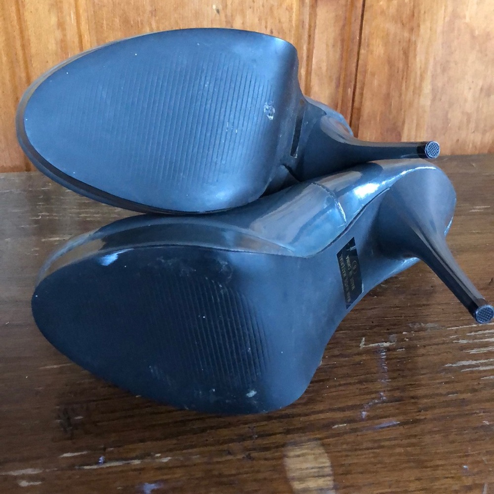 Grey pumps - Picture 4 of 7
